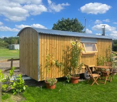 Tunstall Other | Poachers Keep, Shepherds Hut