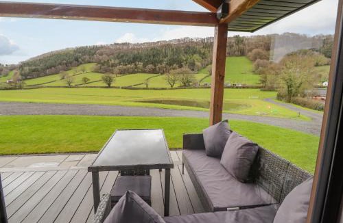 Meifod House | Pool View