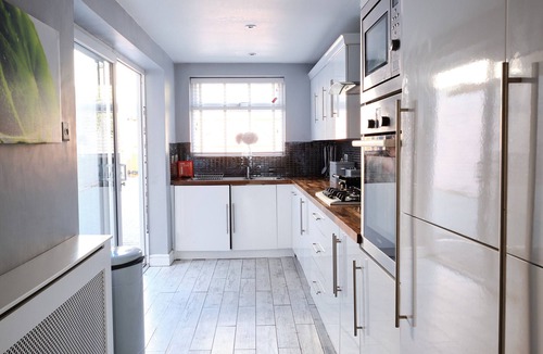Ramsgate House | Port front on property Paragon!