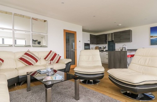 Praa Sands Cottage | Praa Waves