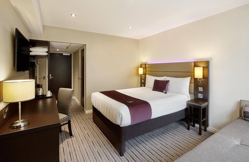 Macclesfield Hotel | Premier Inn Macclesfield North
