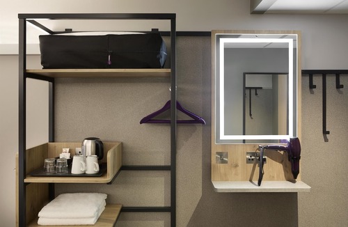 Reading Hotel | Premier Inn Reading - Caversham Bridge