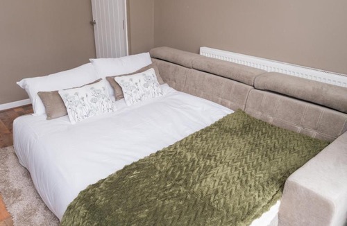 Erdington Apartment | Premium flat Sleeps 4 Free parking