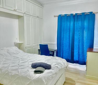 Rochdale House | Private Modern 2 Bedroom Home with Lounge and Kitchen