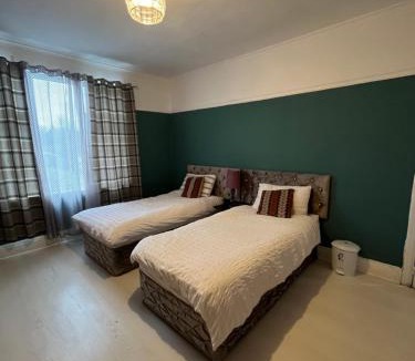 Cribbs Causeway House | Private Room