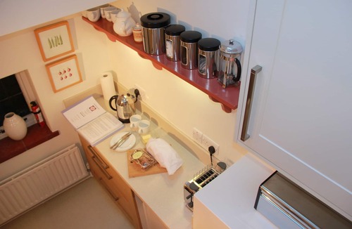 Westcott Apartment | Private, self-contained, 1st flr flat with large balcony & beautiful views