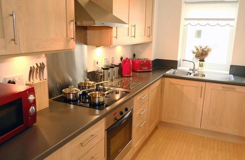 Newcastle-upon-Tyne Apartment | Properties Unique | Regent