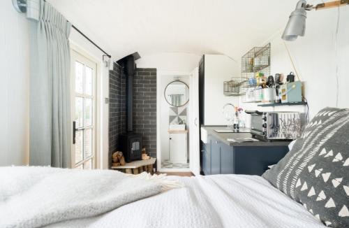 Worth Matravers Apartment | Purbeck Shepherd Huts