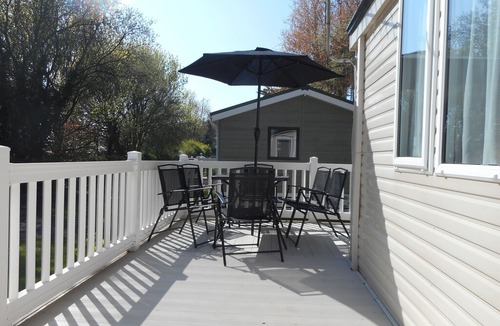 Milford on Sea RV Rental | Quiet location on the 5* Shorefield Country Park & Spa
