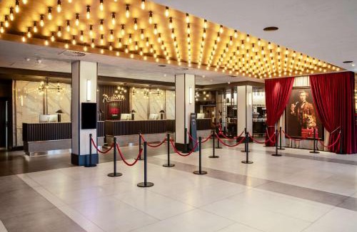 Heathrow Villages Hotel | Radisson Hotel and Conference Centre London Heathrow