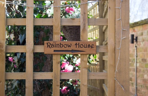 Lutterworth House | Rainbow House - Entire Place
