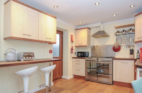 Launceston Cottage | Rainbows End is in Launceston.