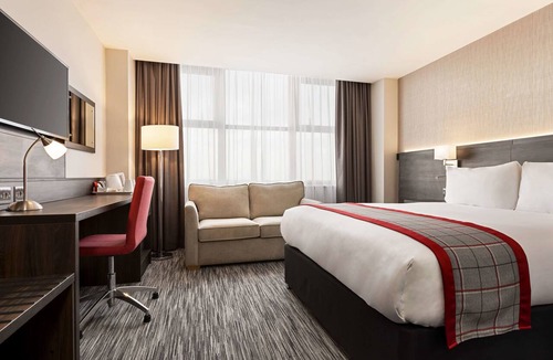 Cobham Hotel | Ramada by Wyndham Cobham