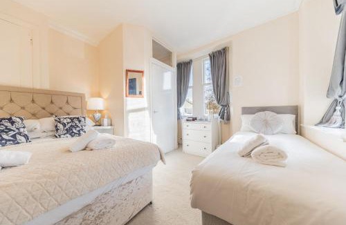 Windermere Villa | Rayrigg Villa Windermere (Room Only)