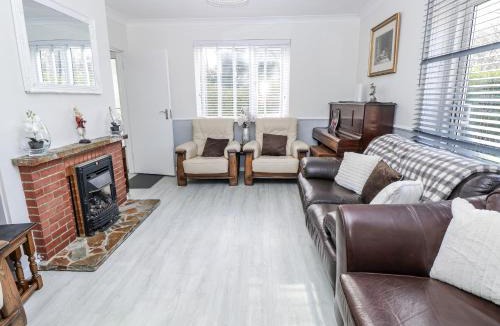 East Cowes House | Red Brick Haven