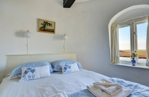 Haddiscoe House | Red Mill - Three Bedroom House, Sleeps 6