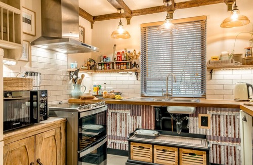 Brading House | Red Squirrel Batch - One Bedroom House, Sleeps 2
