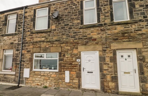 Amble Cottage | REDGATE, pet friendly, country holiday cottage in Amble