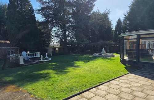 Bickenhill Ski Chalet | Redlands