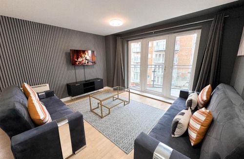 Basingstoke Apartment | Refurbished Apartment 2 bath 2 bedroom WLift!