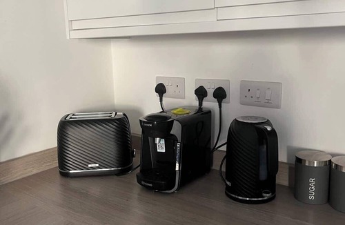 Weston-super-Mare Apartment | Refurbished Flat by Weston-super-Mare Seafront