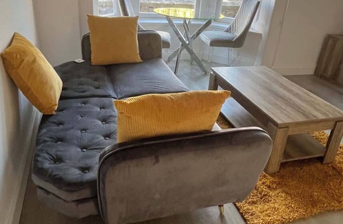 Weston-super-Mare Apartment | Refurbished Flat by Weston-super-Mare Seafront