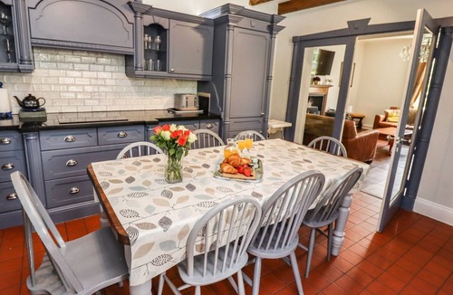 Reighton Cottage | REIGHTON HOUSE, pet friendly, luxury holiday cottage in Filey