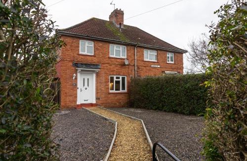 Cribbs Causeway House | Relaxation by Olauda SA - 3 Bed House with Free Parking