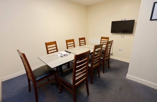 Cheltenham Apartment | Relaxing Retreat in Cheltenham