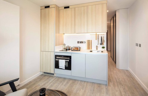 Fairfield Apartment | Remote work ready - Gym - Coworking : StayCozy