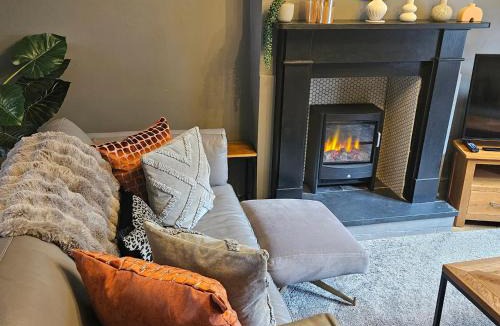 Ruthin House | Rhif Saith