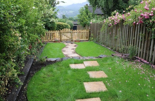 Holestone Moor House | Riber View: A Scenic Retreat