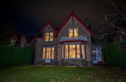 Inverness Villa | River House