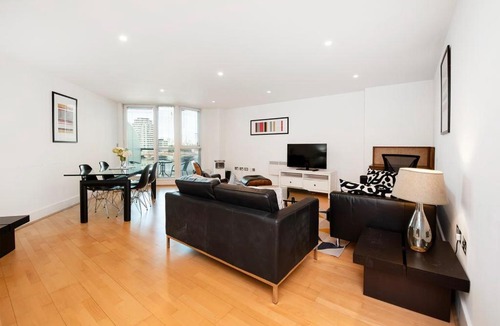 Vauxhall Apartment | River View 2 Bed
