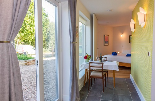 Aldeburgh Apartment | Robin's Egg - sleeps 2 guests in 1 bedroom