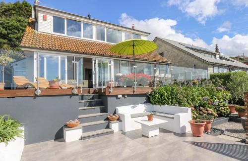 Seaton House | Rock Rose