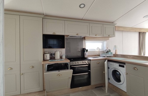 Hamworthy Cottage | ROCKLEY PARK - HARBOUR VIEW, NO 67 in Poole