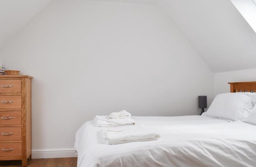 Hadleigh House | Roe Cottage - Uk33490