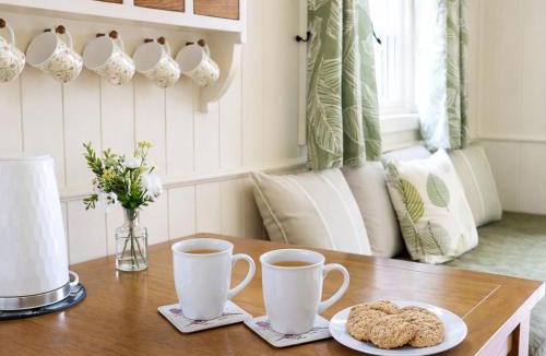 Clayton House | Romani Caravan 3