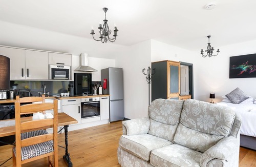 Penhallow Cottage | Romantic Cosy Studio Cottage with Hot Tub