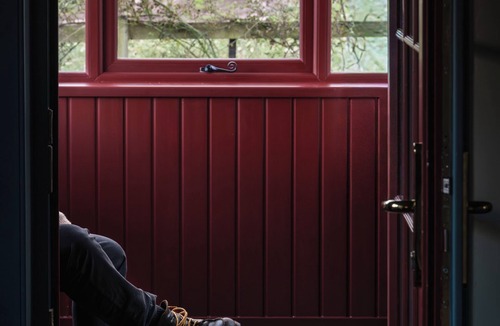 Murthly Cottage | Romantic Scottish Bothy - luxury cottage with an outdoor copper bath