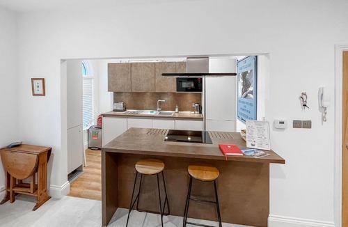 St Leonards-On-Sea Apartment | Rooftops No83