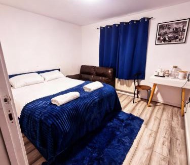 Southwark House | Room in a shared Flat