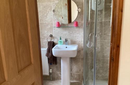 Melton Constable Bed & Breakfast | Roper Bungalow