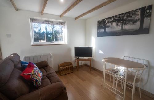 Lydney Ski Chalet | Rose Hideaway