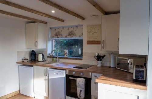 Lydney Ski Chalet | Rose Hideaway