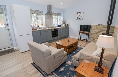 Black Bourton Cottage | Rose Stables