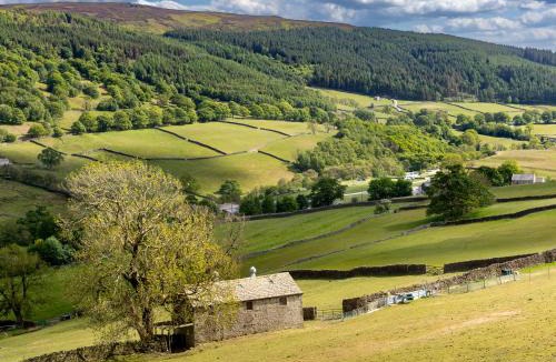 Barnoldswick House | Rosemount Cottage