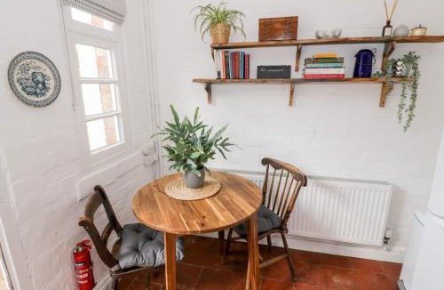 Sedgeberrow House | Ross Cottage
