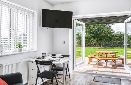 Radbourne House | Rowan Lodge